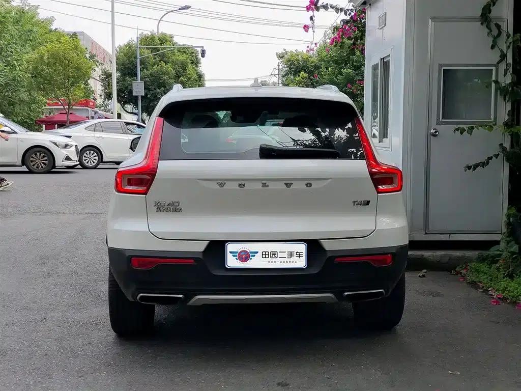 2020 Volvo XC40 T4 AWD Inscription Luxury Edition — миниатюра 5