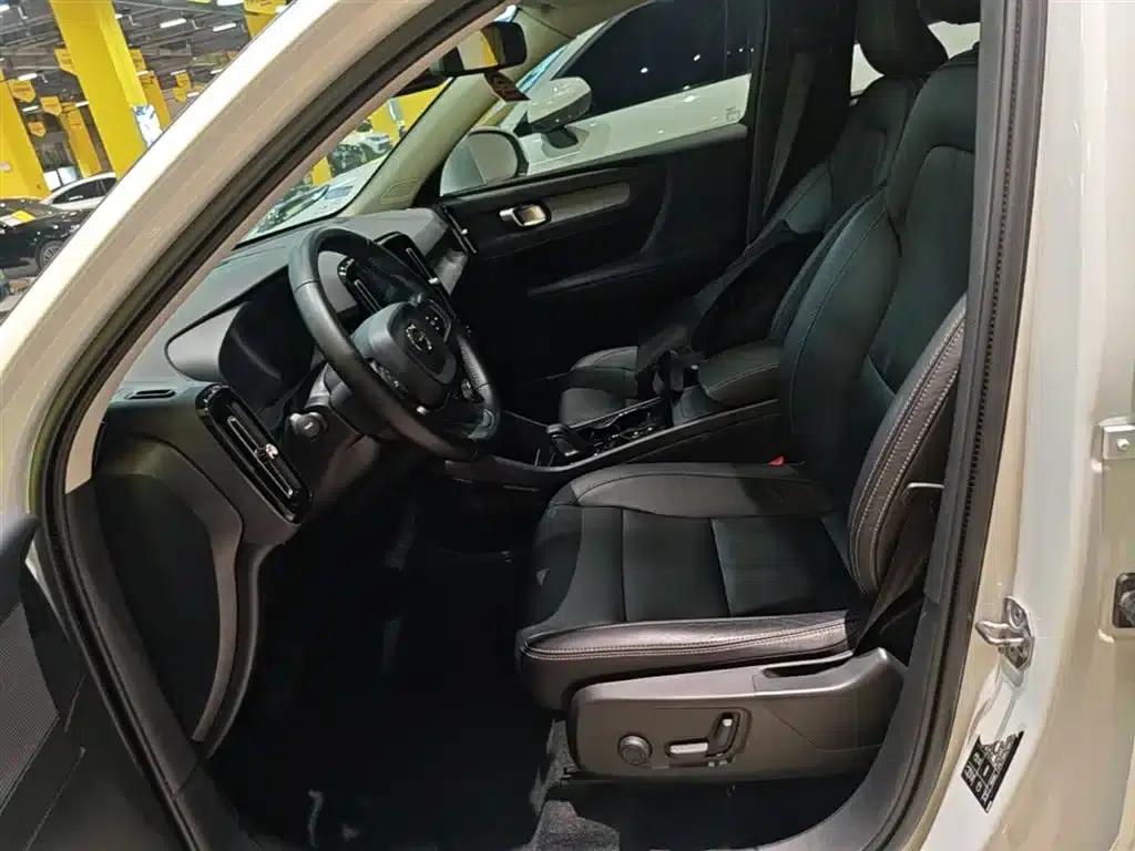 2020 Volvo XC40 T3 Inscription Luxury Edition — миниатюра 15