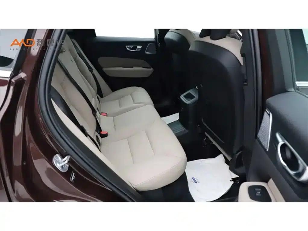 Volvo XC60 2.0T 2026 Plug-in Hybrid Long Range AWD Smart Luxury Edition — миниатюра 8