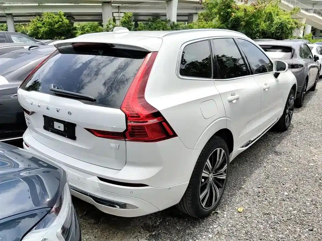 2022 Volvo XC60 Plug-in Hybrid T8 Plug-in Hybrid AWD Inscription Luxury Edition — миниатюра 7