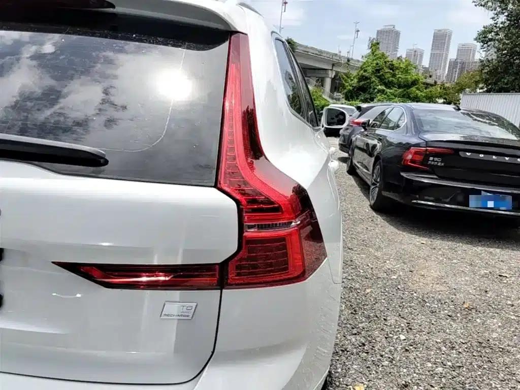2022 Volvo XC60 Plug-in Hybrid T8 Plug-in Hybrid AWD Inscription Luxury Edition — миниатюра 8