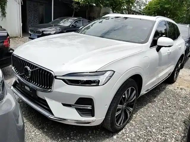 2022 Volvo XC60 Plug-in Hybrid T8 Plug-in Hybrid AWD Inscription Luxury Edition