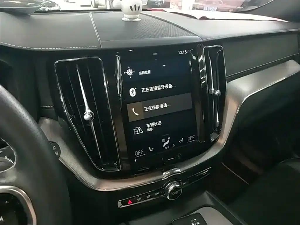 2019 Volvo XC60 Plug-in Hybrid T8 E-Drive Hybrid Smart Sport Edition (China V Emission Standard) — миниатюра 13