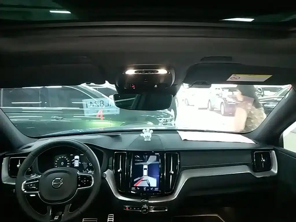 2019 Volvo XC60 Plug-in Hybrid T8 E-Drive Hybrid Smart Sport Edition (China V Emission Standard) — миниатюра 18