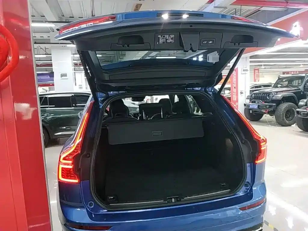 2019 Volvo XC60 Plug-in Hybrid T8 E-Drive Hybrid Smart Sport Edition (China V Emission Standard) — миниатюра 19