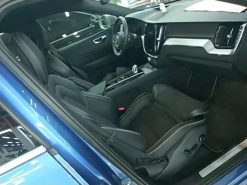 2019 Volvo XC60 Plug-in Hybrid T8 E-Drive Hybrid Smart Sport Edition (China V Emission Standard) — миниатюра 25