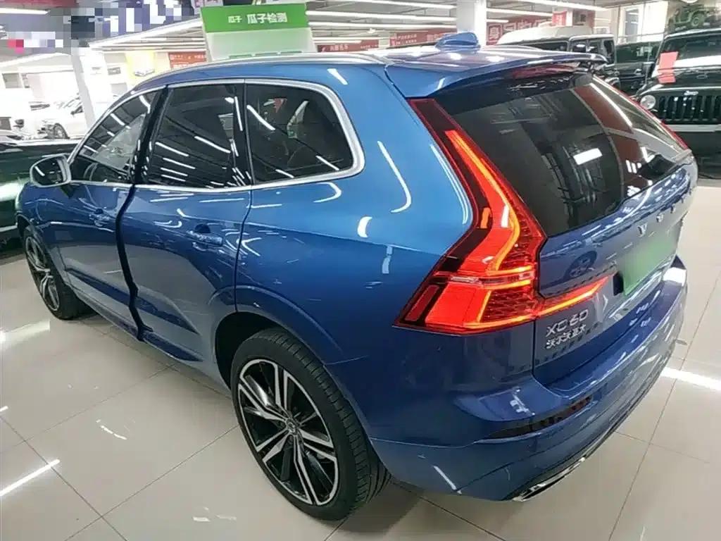 2019 Volvo XC60 Plug-in Hybrid T8 E-Drive Hybrid Smart Sport Edition (China V Emission Standard) — миниатюра 5