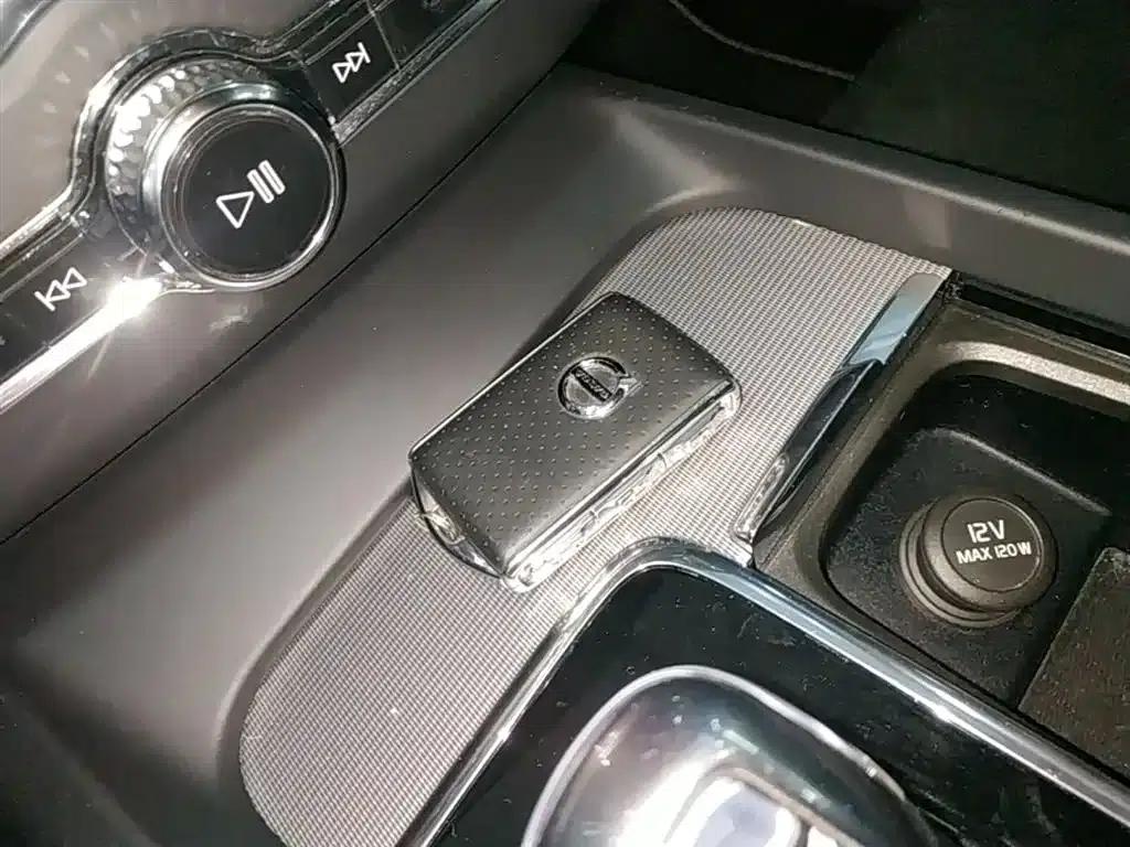 2019 Volvo XC60 Plug-in Hybrid T8 E-Drive Hybrid Smart Sport Edition (China V Emission Standard) — миниатюра 9