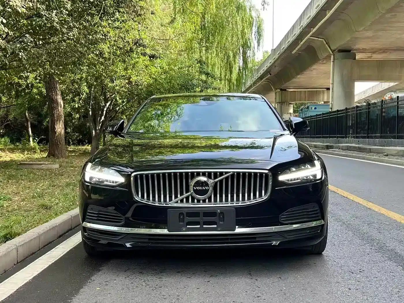 2021 Volvo S90 Plug-in Hybrid T8 E-Drive Hybrid Smart Luxury Edition — миниатюра 2