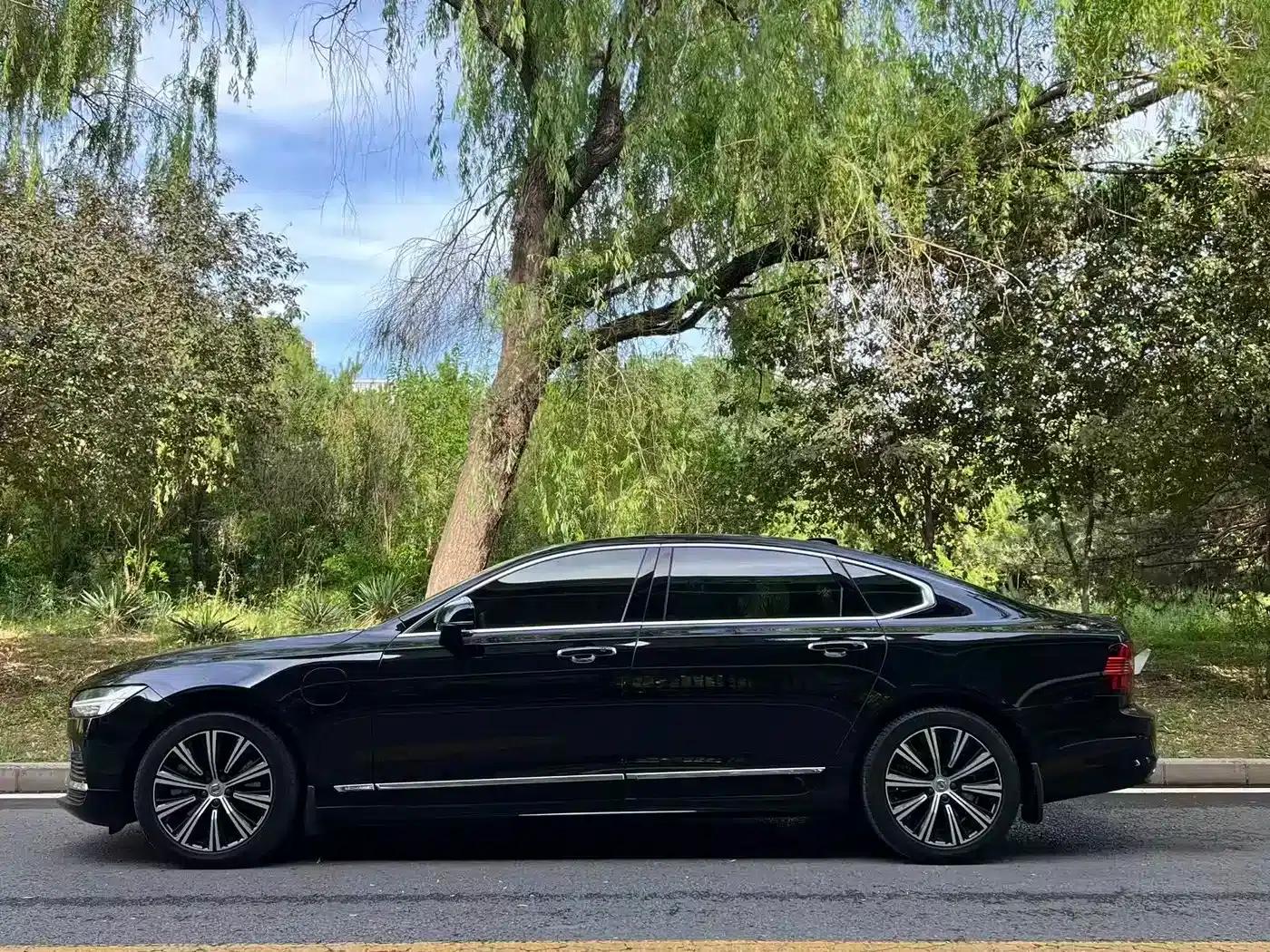2021 Volvo S90 Plug-in Hybrid T8 E-Drive Hybrid Smart Luxury Edition — миниатюра 3