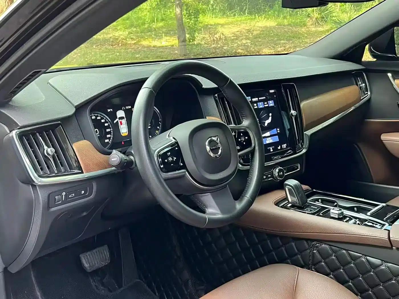 2021 Volvo S90 Plug-in Hybrid T8 E-Drive Hybrid Smart Luxury Edition — миниатюра 7