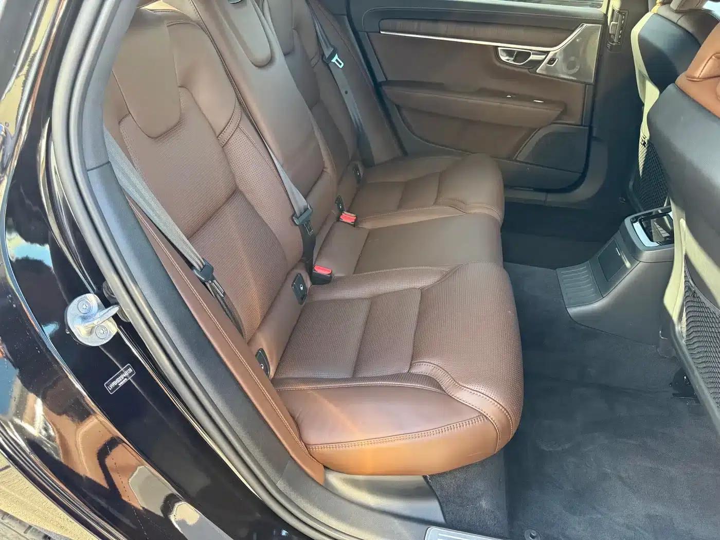 2025 Volvo S90 Plug-in Hybrid, All-Wheel Drive, Long Range, Inscription Luxury Edition — миниатюра 18