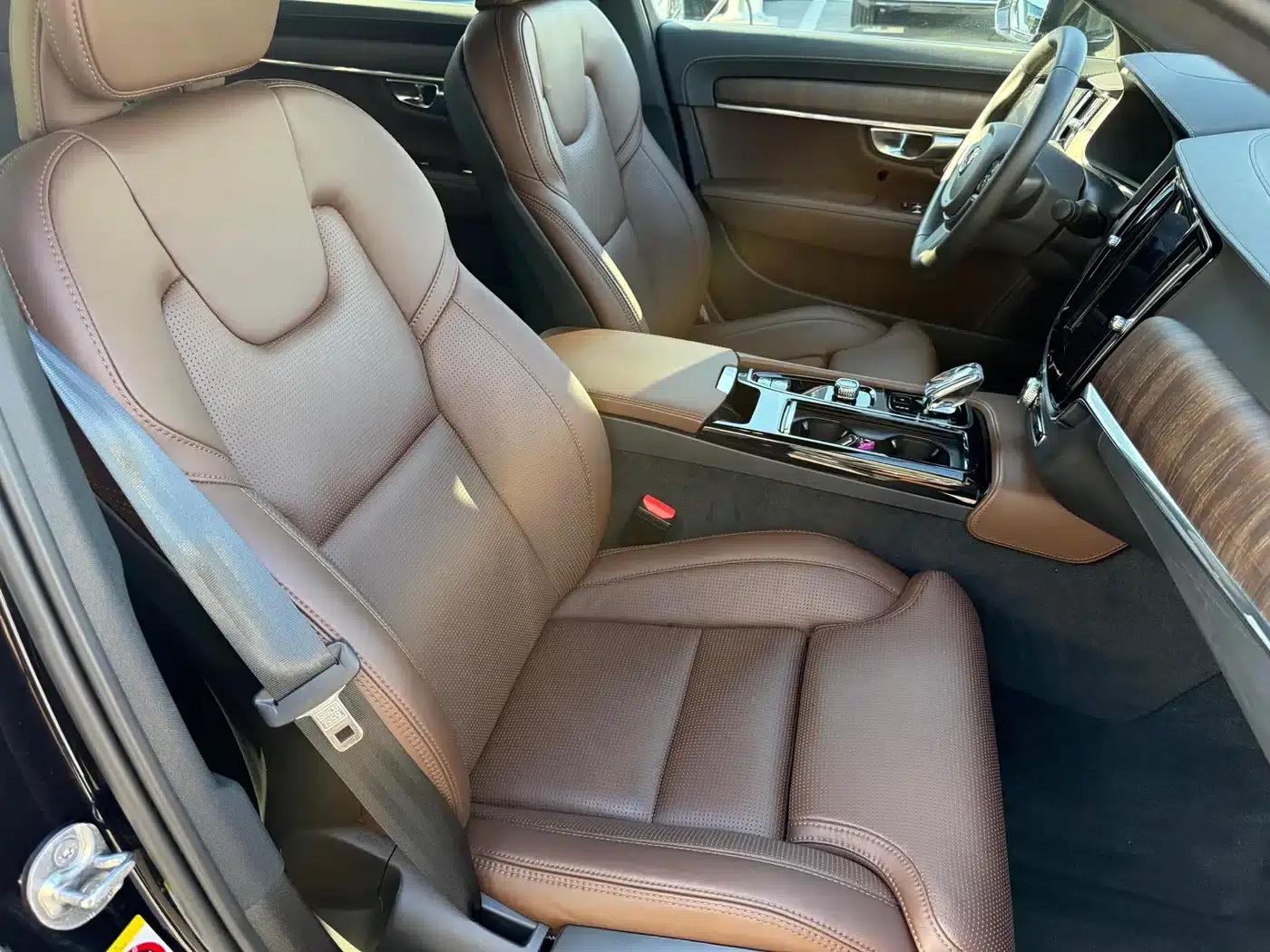 2025 Volvo S90 Plug-in Hybrid, All-Wheel Drive, Long Range, Inscription Luxury Edition — миниатюра 19