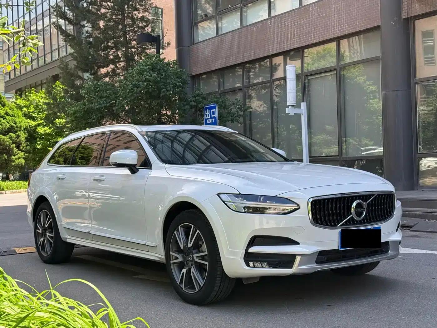 2020 Volvo V90 Cross Country T5 AWD Smart Edition — миниатюра 3