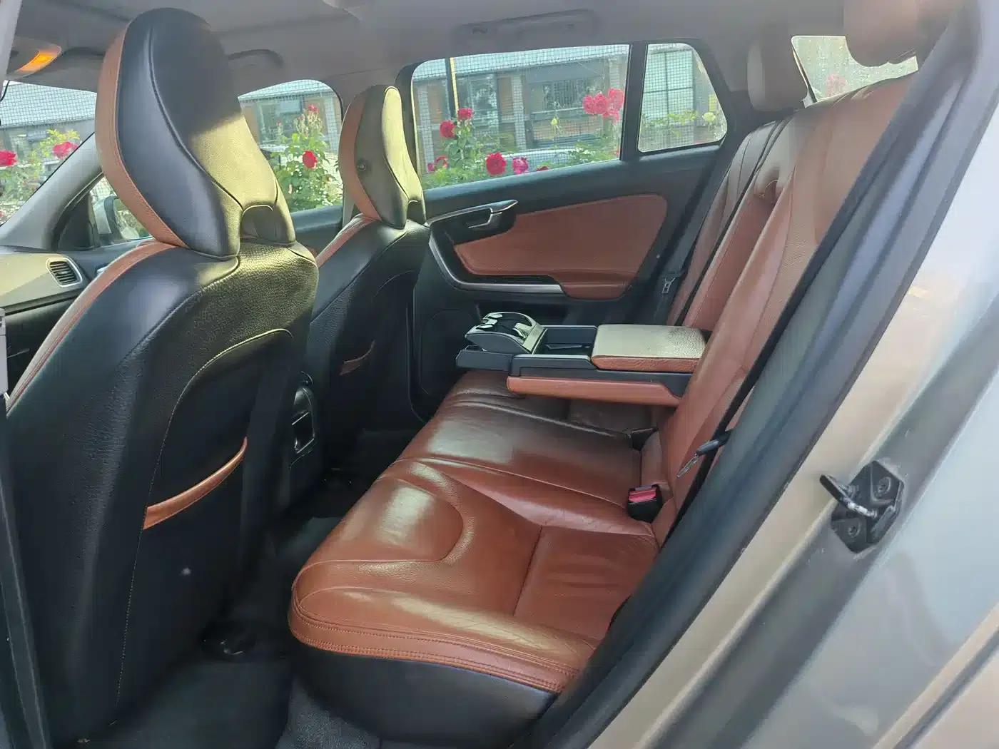 2013 Volvo V60 T5 Comfort Edition — миниатюра 16