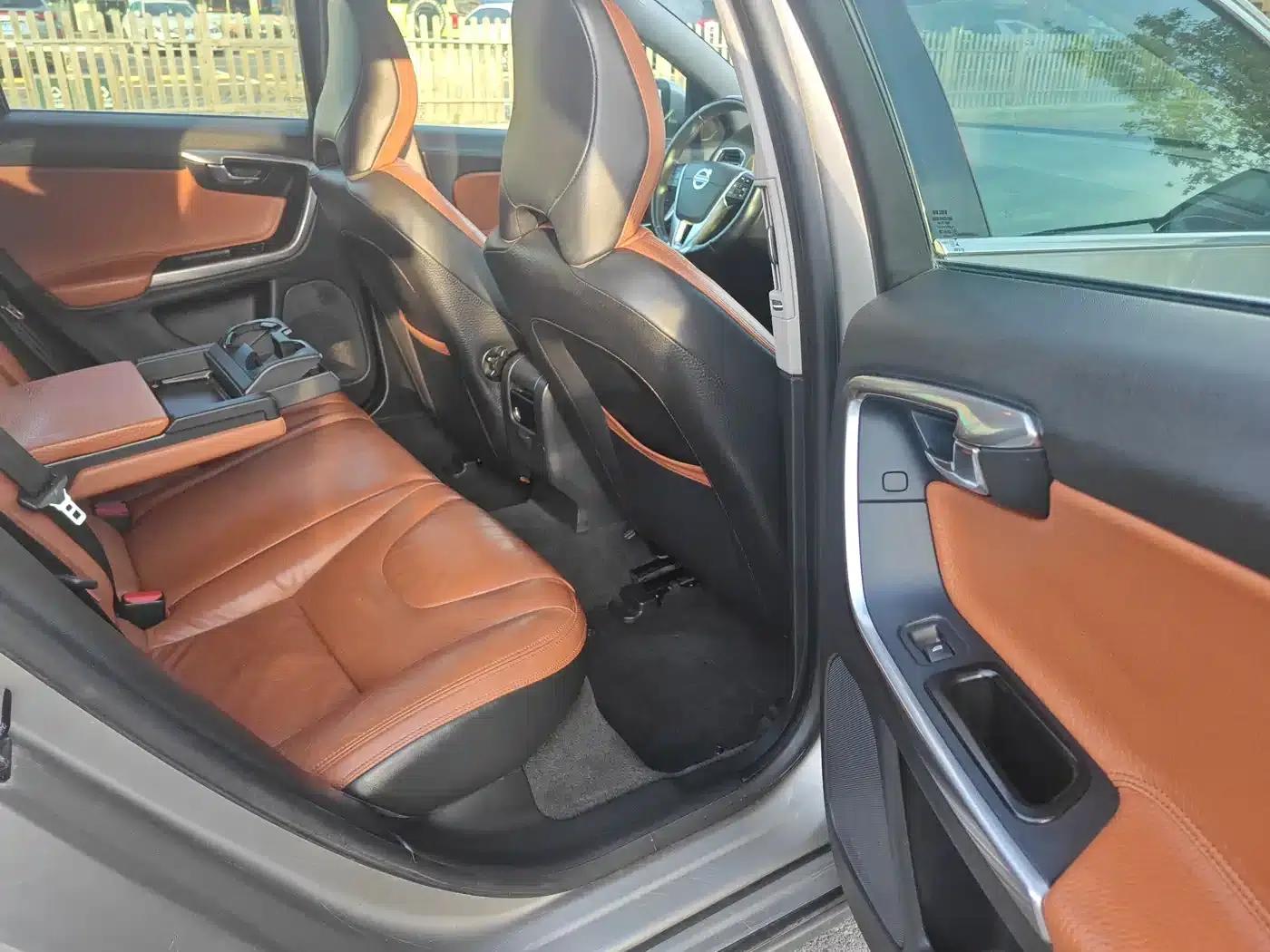 2013 Volvo V60 T5 Comfort Edition — миниатюра 18