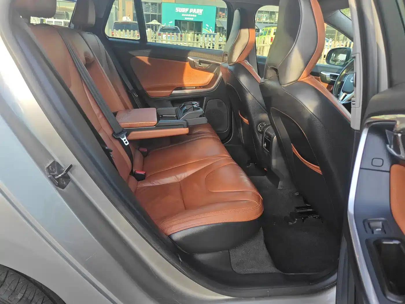 2013 Volvo V60 T5 Comfort Edition — миниатюра 19