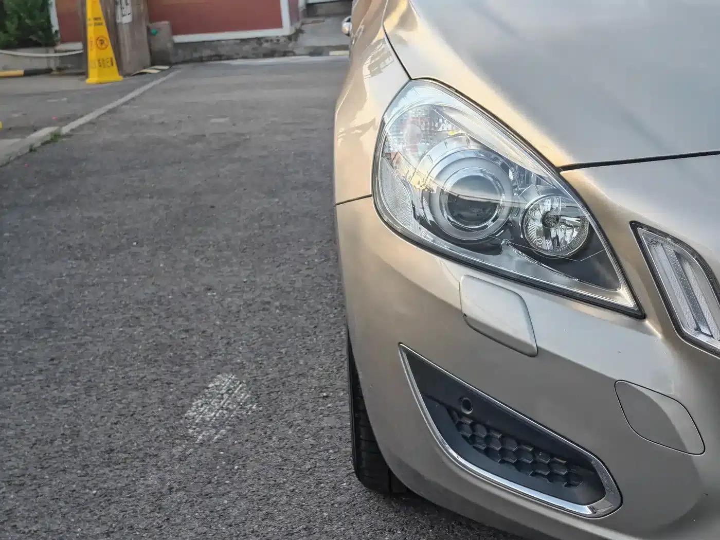 2013 Volvo V60 T5 Comfort Edition — миниатюра 20