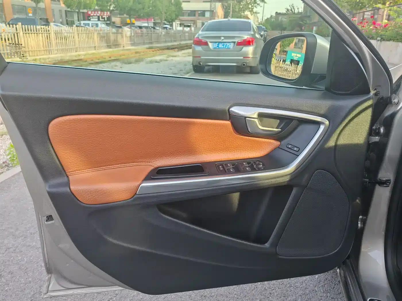 2013 Volvo V60 T5 Comfort Edition — миниатюра 9