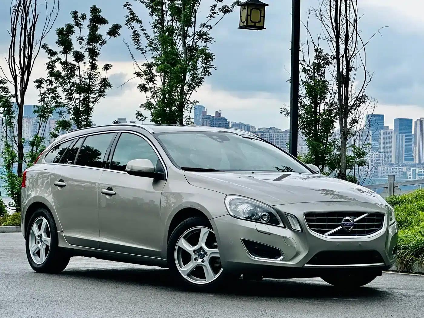 2013 Volvo V60 T5 Smart Edition — миниатюра 2