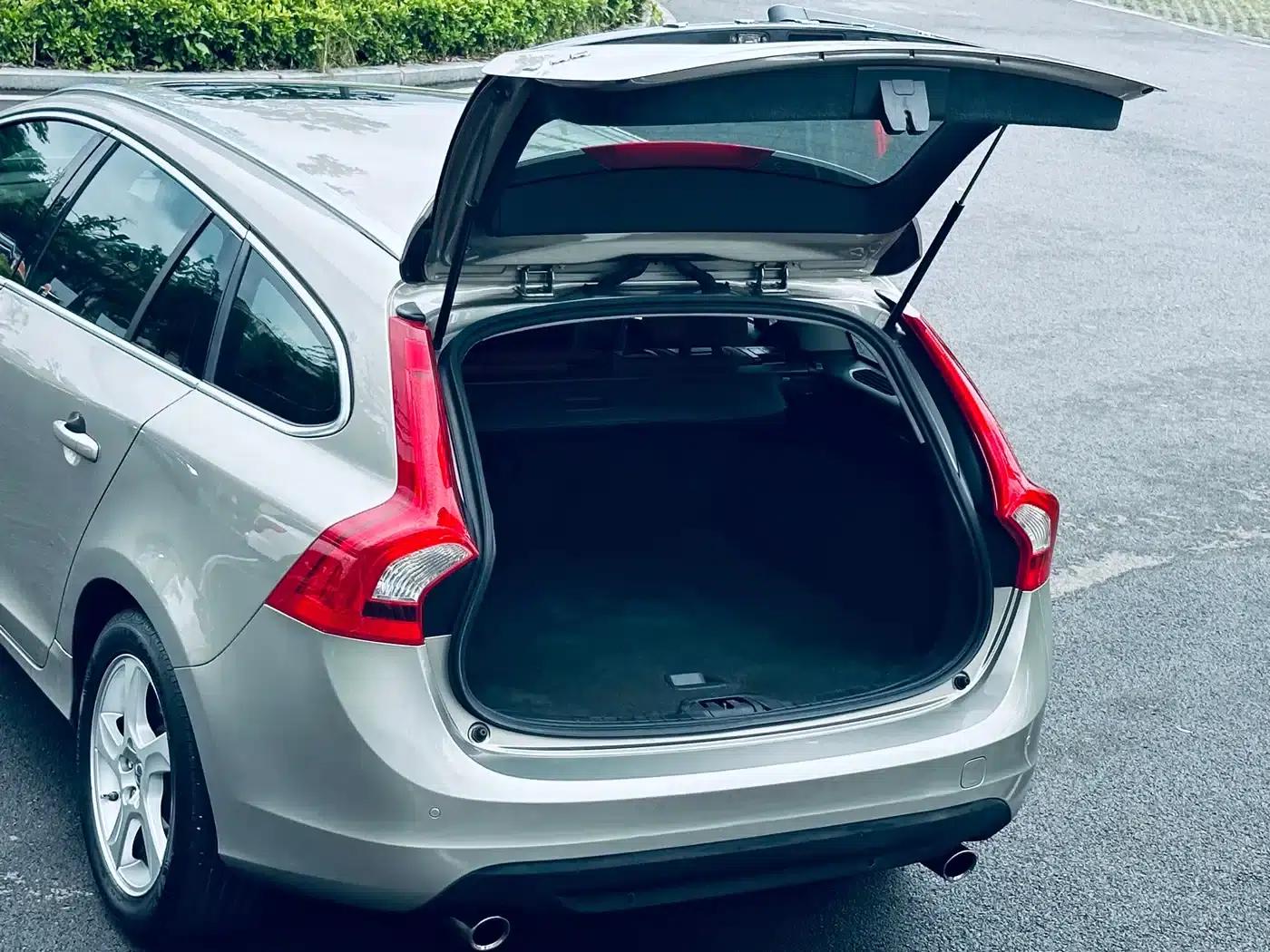 2013 Volvo V60 T5 Smart Edition — миниатюра 13