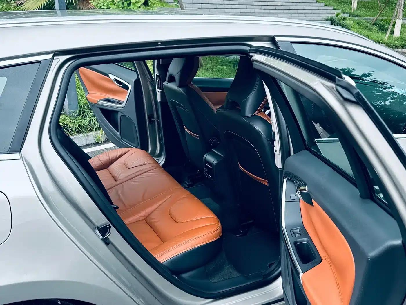 2013 Volvo V60 T5 Smart Edition — миниатюра 10