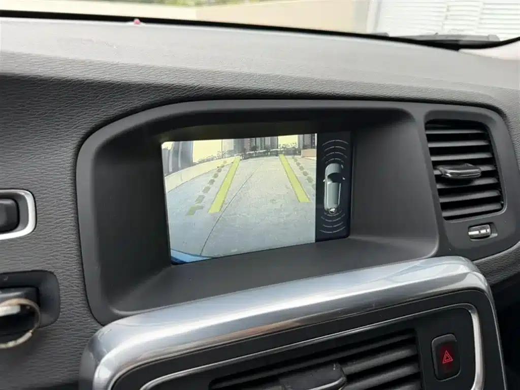 2015 Volvo V60 T5 Smart Edition — миниатюра 20
