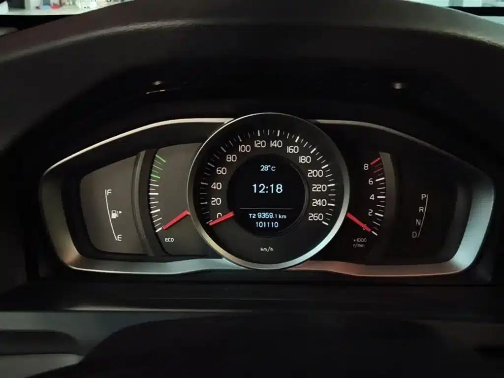 2015 Volvo V60 T5 Smart Edition — миниатюра 4