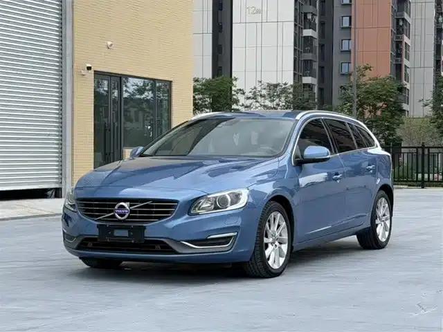 2015 Volvo V60 T5 Smart Edition
