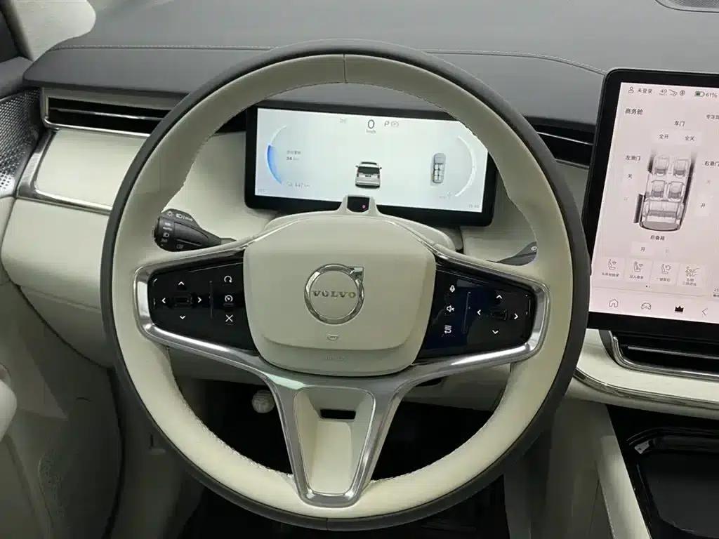 Volvo EM90 2025 Ultra 6-seater — миниатюра 14