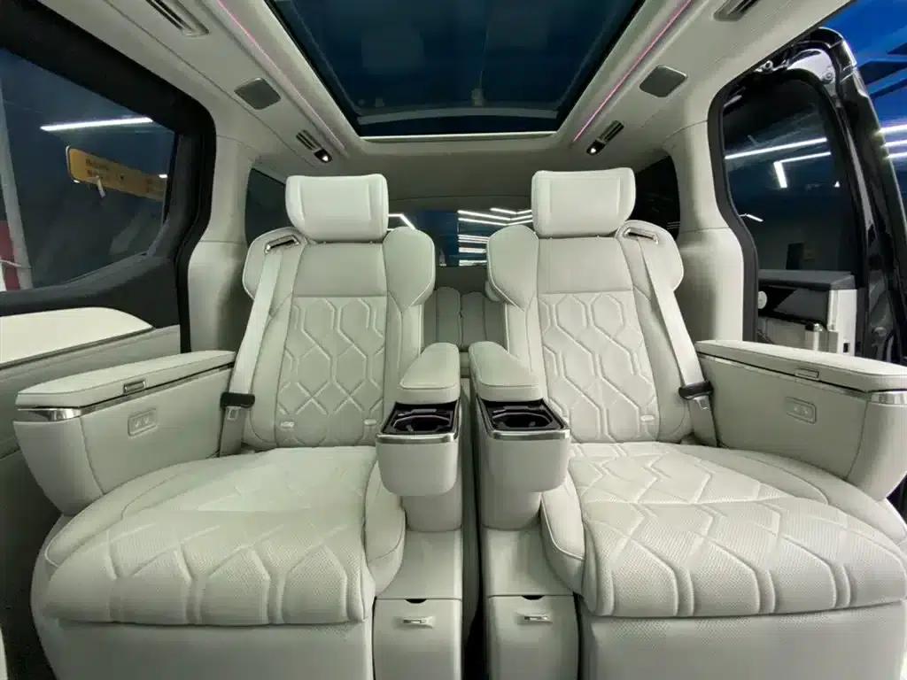 Volvo EM90 2025 Ultra 6-seater — миниатюра 25