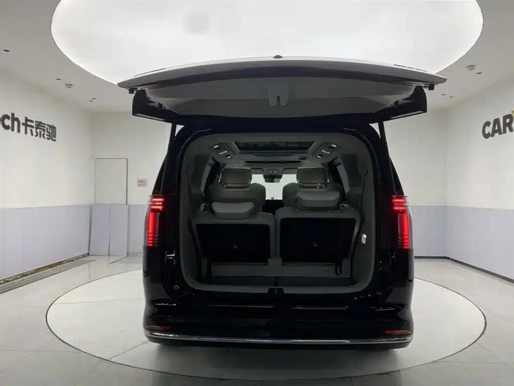 Volvo EM90 2025 Ultra 6-seater — миниатюра 30