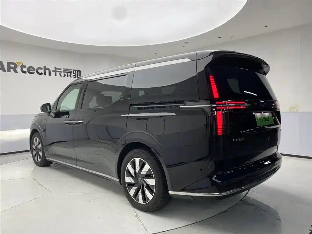 Volvo EM90 2025 Ultra 6-seater — миниатюра 7