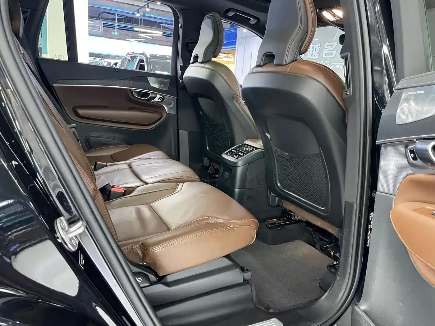2023 Volvo XC90 Plug-in Hybrid T8 Recharge Luxury 7-Seater — миниатюра 10