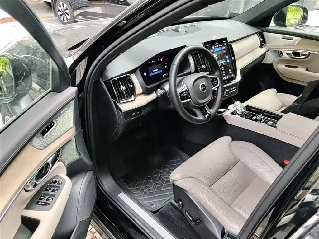 2025 Volvo XC90 Plug-in Hybrid Facelift T8 Luxury 7-Seater — миниатюра 16