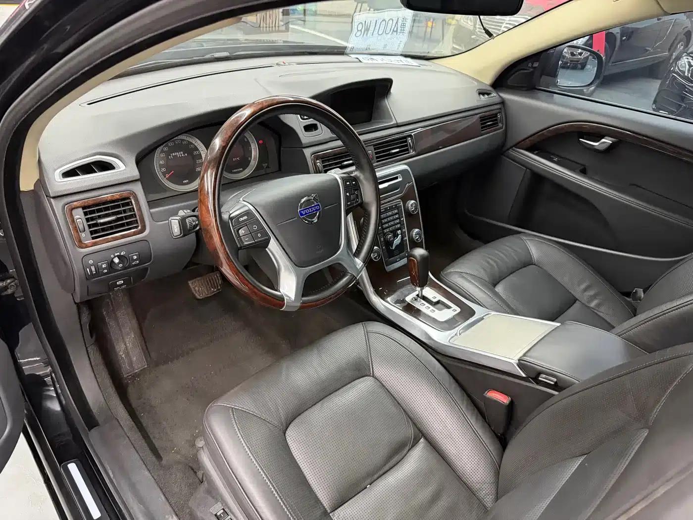 2012 Volvo S80L 3.0T T6 AWD Ultimate Edition — миниатюра 16