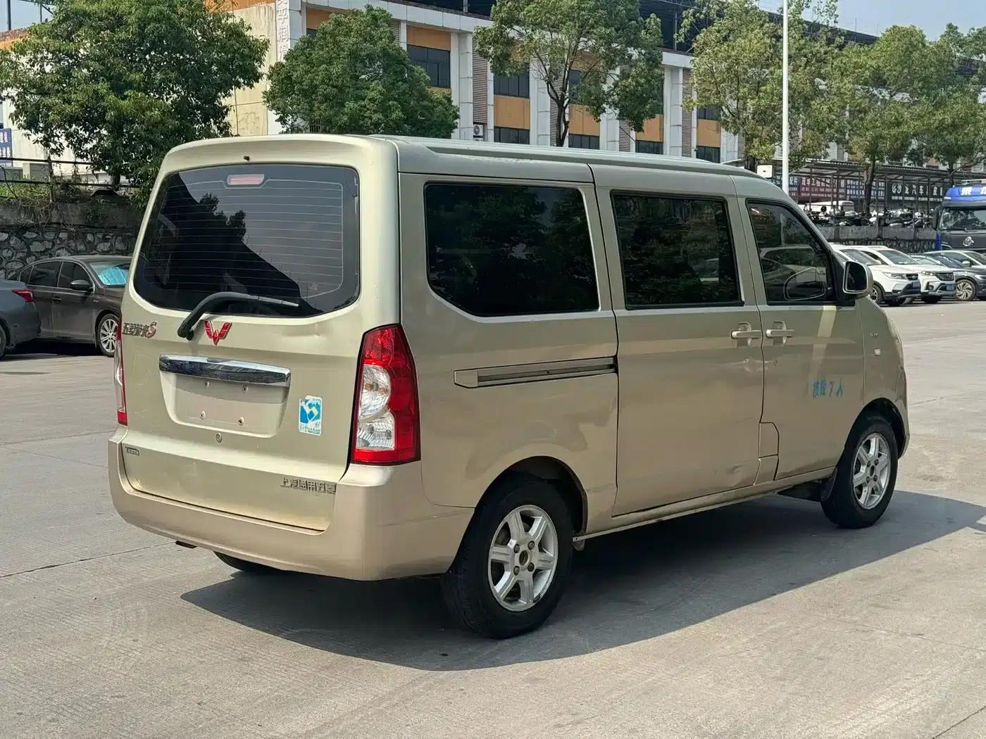 Wuling Rongguang 2014 1.5L S Standard Edition — миниатюра 7