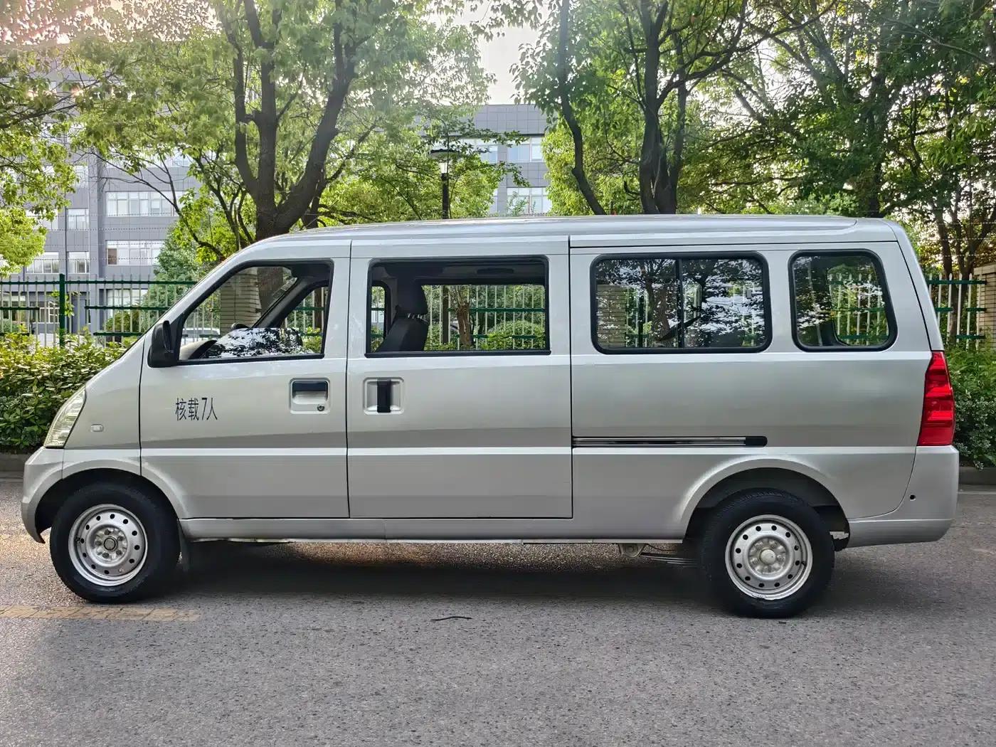Wuling Rongguang 2019 1.5L Extended Basic Model — миниатюра 11