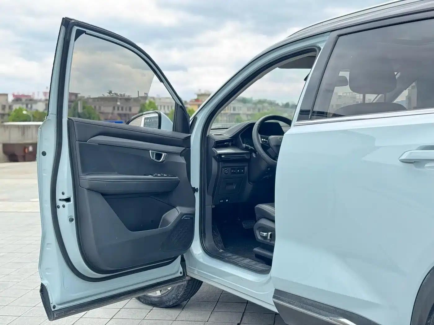 Wuling Xingchen 2022 2.0L DHT Electric Speed Model — миниатюра 12