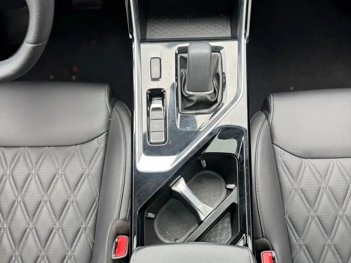 Wuling Xingchen 2022 2.0L DHT Electric Speed Model — миниатюра 16