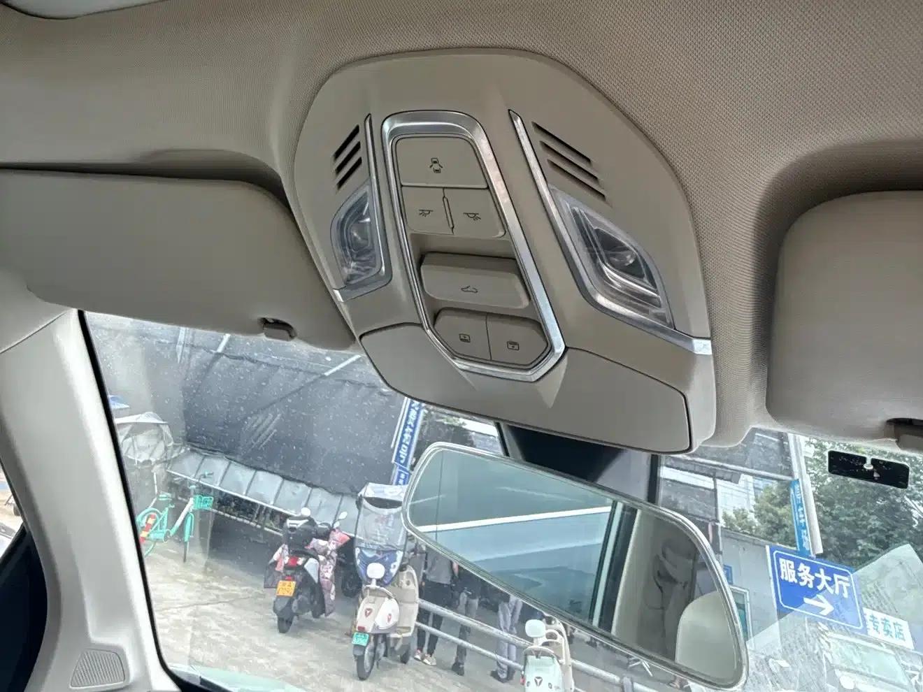 Wuling Xingchen 2021 1.5T CVT Star Edition — миниатюра 22