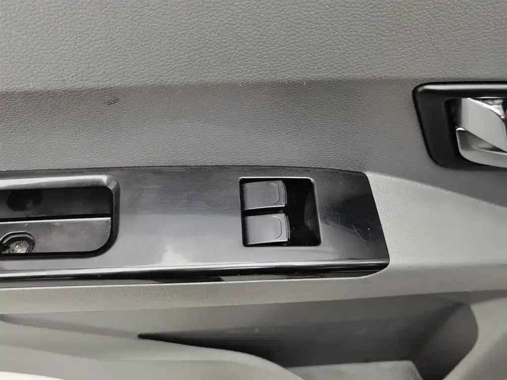 Wuling Sunshine 2015 1.2L S Standard LSI — миниатюра 9