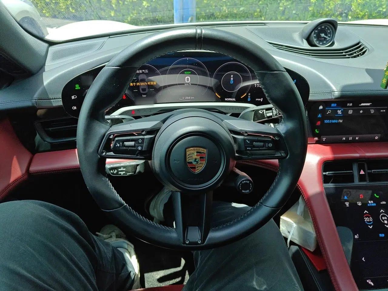 Porsche Taycan 2022-Year Updated Taycan — миниатюра 11