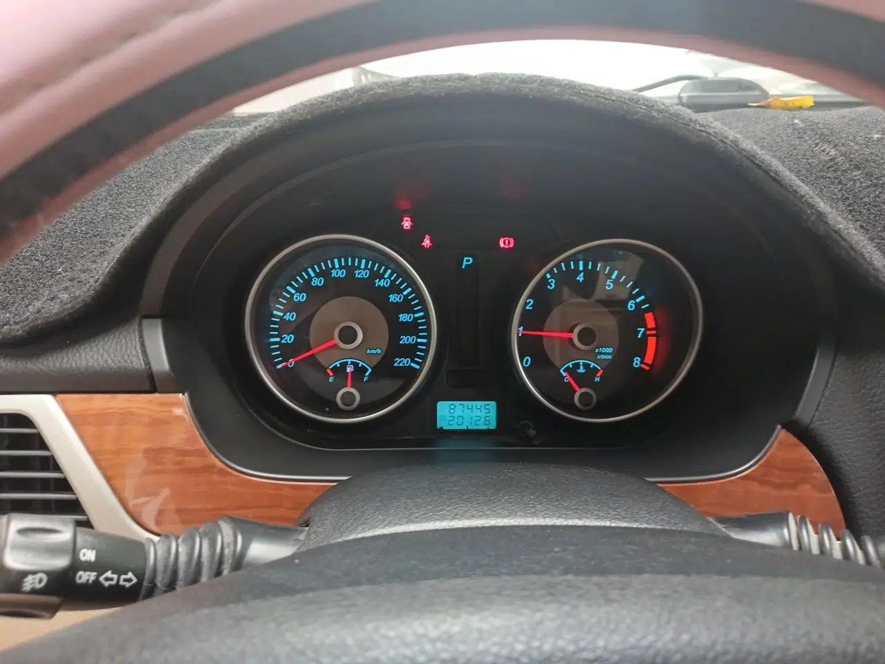 Buick Excelle 2011 1.6 LE-AT — миниатюра 12