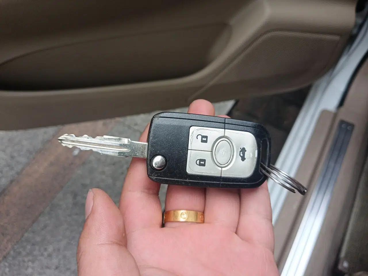 Buick Excelle 2011 1.6 LE-AT — миниатюра 9