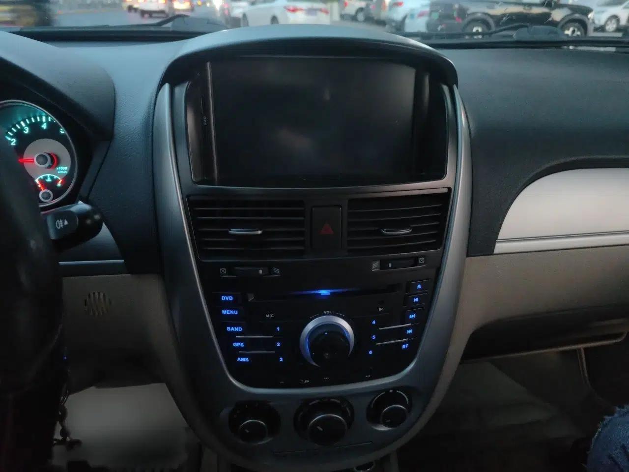 Buick Excelle 2013 1.5L Automatic Classic Model — миниатюра 12