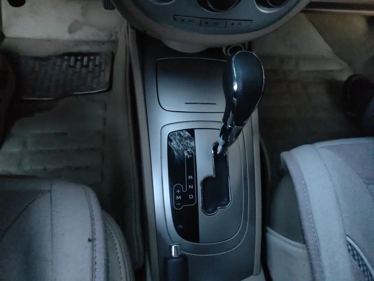 Buick Excelle 2013 1.5L Automatic Classic Model — миниатюра 13