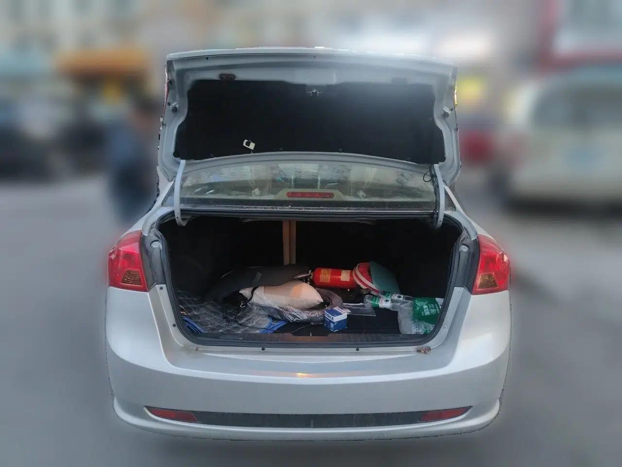 Buick Excelle 2013 1.5L Automatic Classic Model — миниатюра 16