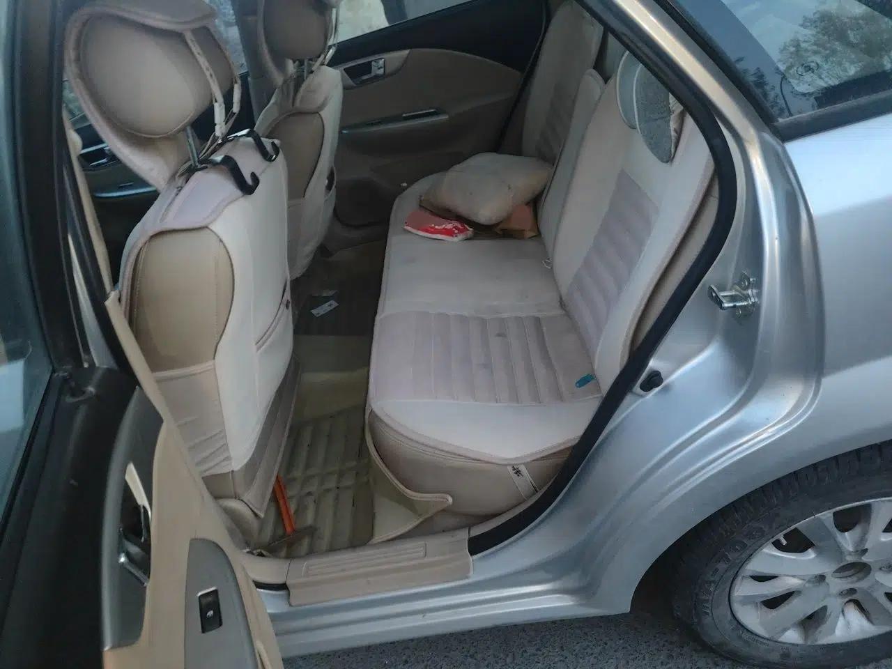 Buick Excelle 2013 1.5L Automatic Classic Model — миниатюра 20