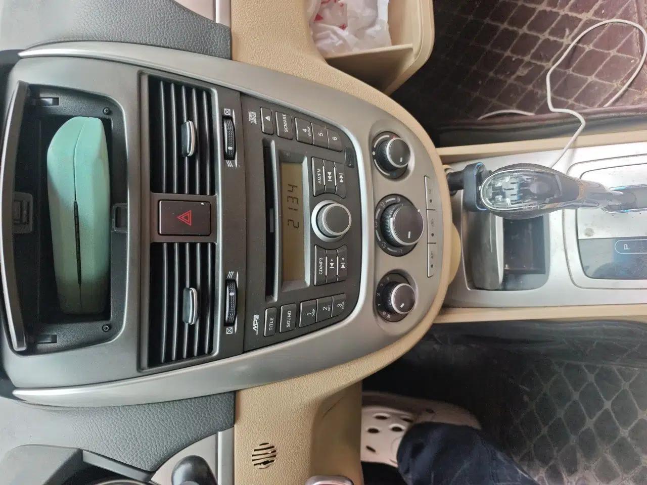 Buick Excelle 2013 1.5L Automatic Classic Model — миниатюра 14